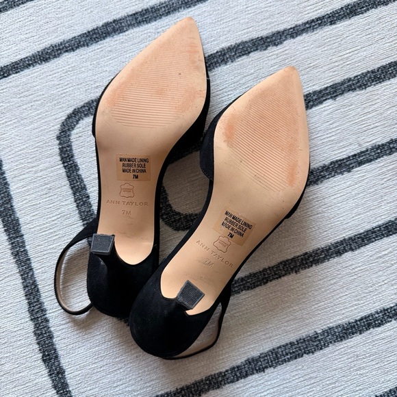 Ann Taylor Kerry Black Suede Slingback Pointed Toe Pumps Size 7 - Picture 5 of 5